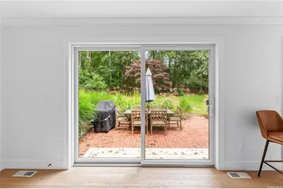 870 Stars Road, East Marion, NY 11939 - Photo 11