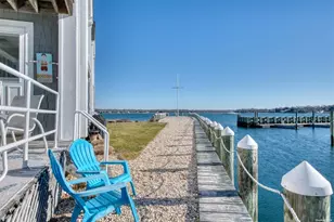 8 Oyster Pt, Greenport, NY 11944 - Photo 3