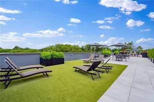 218 Middle Neck Rd, Great Neck, NY 11021 - Photo 13