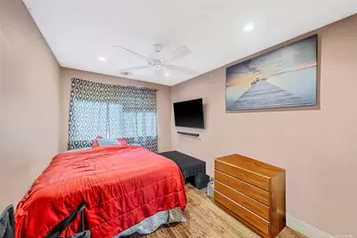 263 N Park Drive, Massapequa, NY 11758 - Photo 15