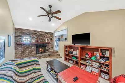 263 N Park Drive, Massapequa, NY 11758 - Photo 5