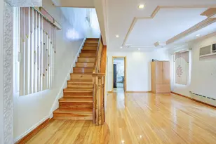 88-27 196th St, Hollis, NY 11423 - Photo 13