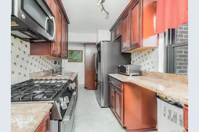 2835 Webb Avenue #7E, Bronx, NY 10468 - Photo 13