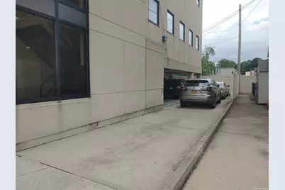 257-10 Union  Turnpike #3, Glen Oaks, NY 11004 - Photo 13