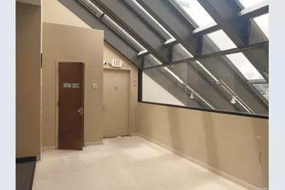 257-10 Union  Turnpike #3, Glen Oaks, NY 11004 - Photo 9