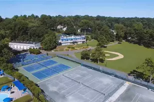 218 Middle Neck Rd, Great Neck, NY 11021 - Photo 25