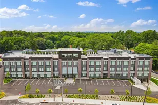 218 Middle Neck Rd, Great Neck, NY 11021 - Photo 15