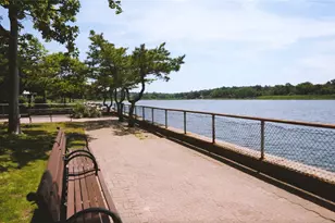 218 Middle Neck Rd, Great Neck, NY 11021 - Photo 27