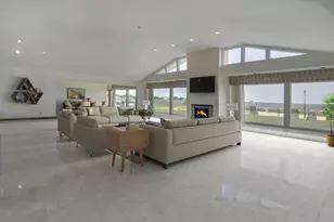 115 S Saxon Ave, Bay Shore, NY 11706 - Photo 5