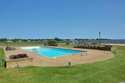 115 S Saxon Avenue, Bay Shore, NY 11706 - Photo 23