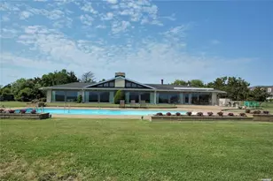 115 S Saxon Ave, Bay Shore, NY 11706 - Photo 3