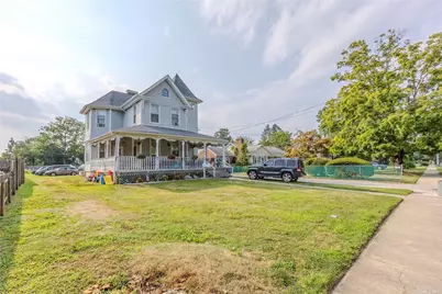 38 Park Avenue, Amityville, NY 11701 - Photo 3