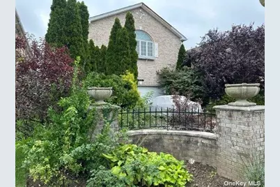 150-123 Powells Cove Boulevard, Whitestone, NY 11357 - Photo 1