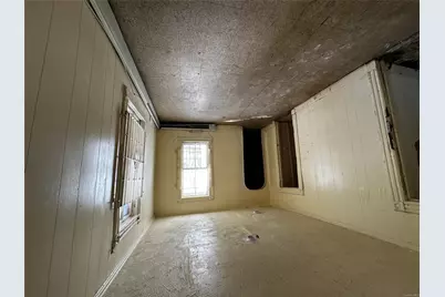 90 Jackie Robinson Parkway, Brooklyn, NY 11208 - Photo 23