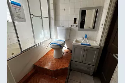 90 Jackie Robinson Parkway, Brooklyn, NY 11208 - Photo 17