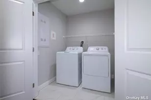 300 Sutton Ct, Mount Sinai, NY 11766 - Photo 3