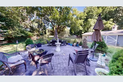 190 S Country Road, Remsenburg, NY 11960 - Photo 19