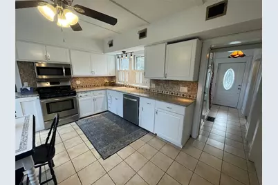 190 S Country Road, Remsenburg, NY 11960 - Photo 7