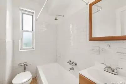 110-34 73rd Road #5K, Forest Hills, NY 11375 - Photo 7