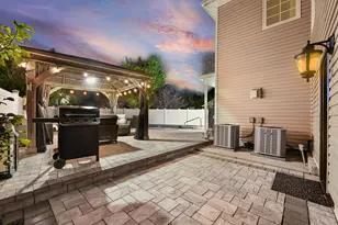 1056 North Dr, Merrick, NY 11566 - Photo 37