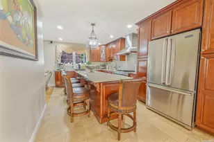 1056 North Dr, Merrick, NY 11566 - Photo 9