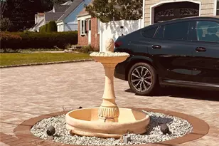 1056 North Dr, Merrick, NY 11566 - Photo 3