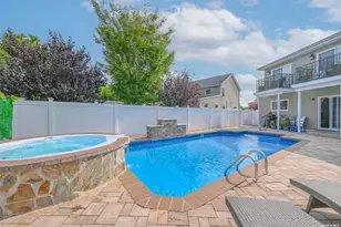 1056 North Dr, Merrick, NY 11566 - Photo 31