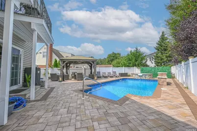 1056 North Drive, Merrick, NY 11566 - Photo 33