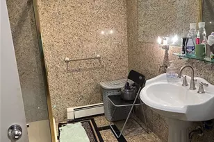 5 Devonshire Ln, Great Neck, NY 11023 - Photo 3