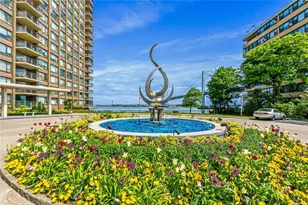 166-25 Powells Cove Blvd, Whitestone, NY 11357 - Photo 23