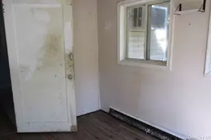 70 Beech St, Lake Grove, NY 11755 - Photo 5