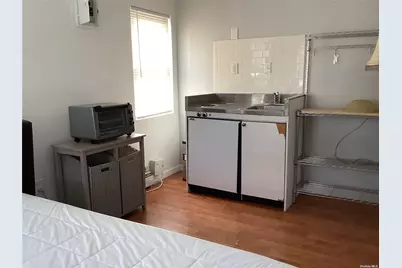 742 S 9th Street, Lindenhurst, NY 11757 - Photo 5