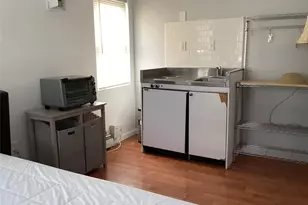 742 S 9th St, Lindenhurst, NY 11757 - Photo 5