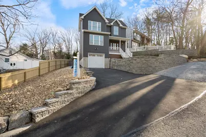 15 Woodhaven Drive, Sound Beach, NY 11789 - Photo 3