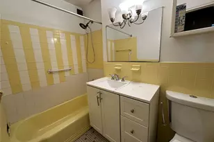 70 N Grove St, Freeport, NY 11520 - Photo 13