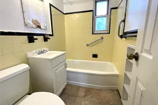 81-51 Langdale St, New Hyde Park, NY 11040 - Photo 9