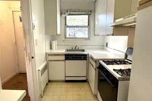 81-51 Langdale St, New Hyde Park, NY 11040 - Photo 7