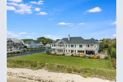 130 Wagstaff Lane, West Islip, NY 11795 - Photo 11