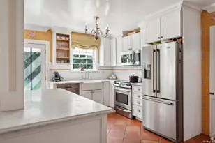 477 Montauk Hwy, Westhampton Beach, NY 11978 - Photo 11