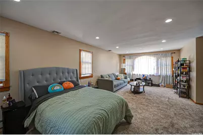 43 Hollins Lane, East Islip, NY 11730 - Photo 13