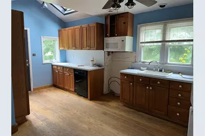 77 Lincoln Road, Medford, NY 11763 - Photo 5