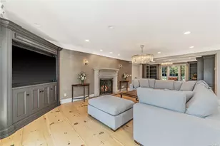 300 Maple St, Islip, NY 11751 - Photo 17