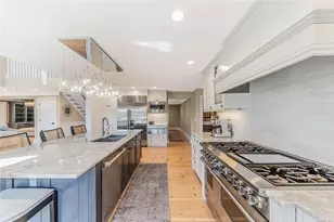 300 Maple St, Islip, NY 11751 - Photo 13