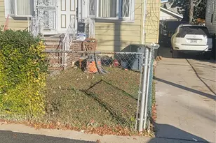 104-37 214th St, Queens Village, NY 11429 - Photo 11