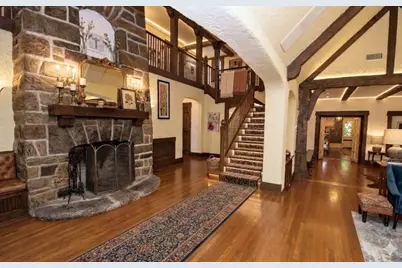 539 Manhasset Woods Road, Manhasset, NY 11030 - Photo 3