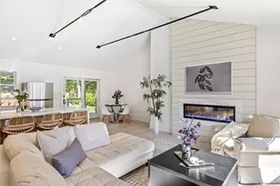 69 School St, Hampton Bays, NY 11946 - Photo 3