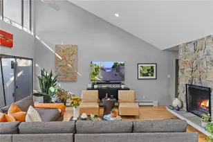 25 N Quarter Rd, Westhampton, NY 11977 - Photo 9