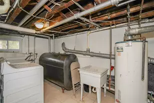 66 Kenmore Rd, Valley Stream, NY 11581 - Photo 15