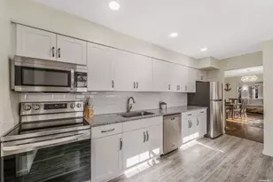 6 Rolling Hill Rd, Hampton Bays, NY 11946 - Photo 11