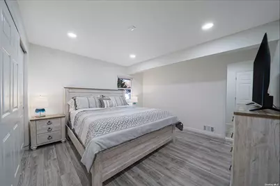 6 Rolling Hill Road, Hampton Bays, NY 11946 - Photo 11